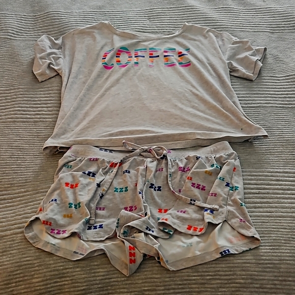 Pj set - Picture 1 of 4